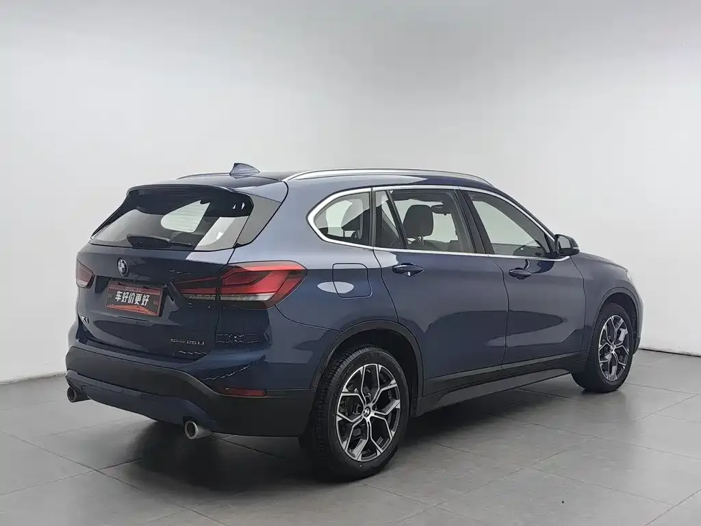 BMW X1 — фото 9