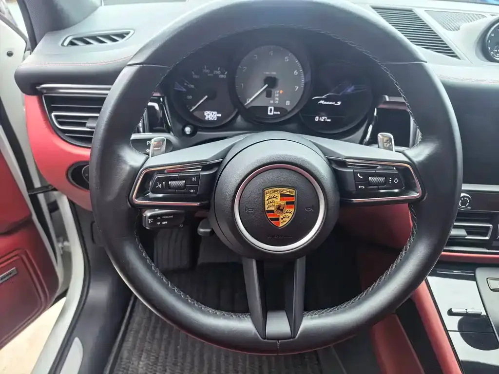 Porsche Macan — фото 4