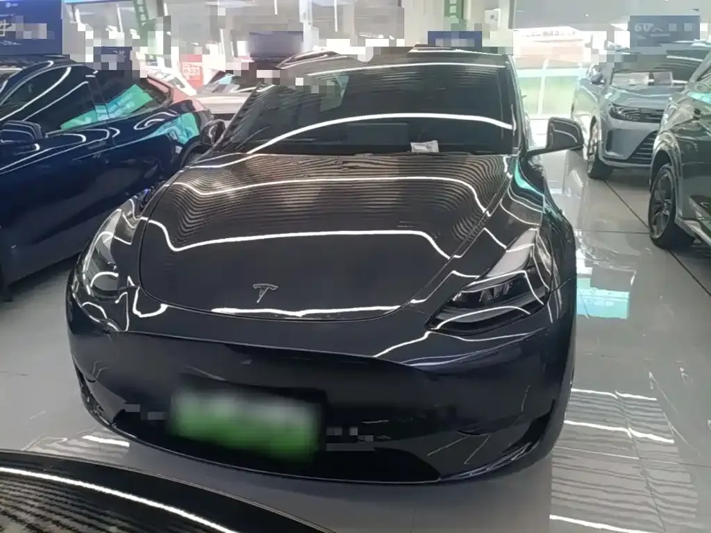 Tesla Model Y — фото 5