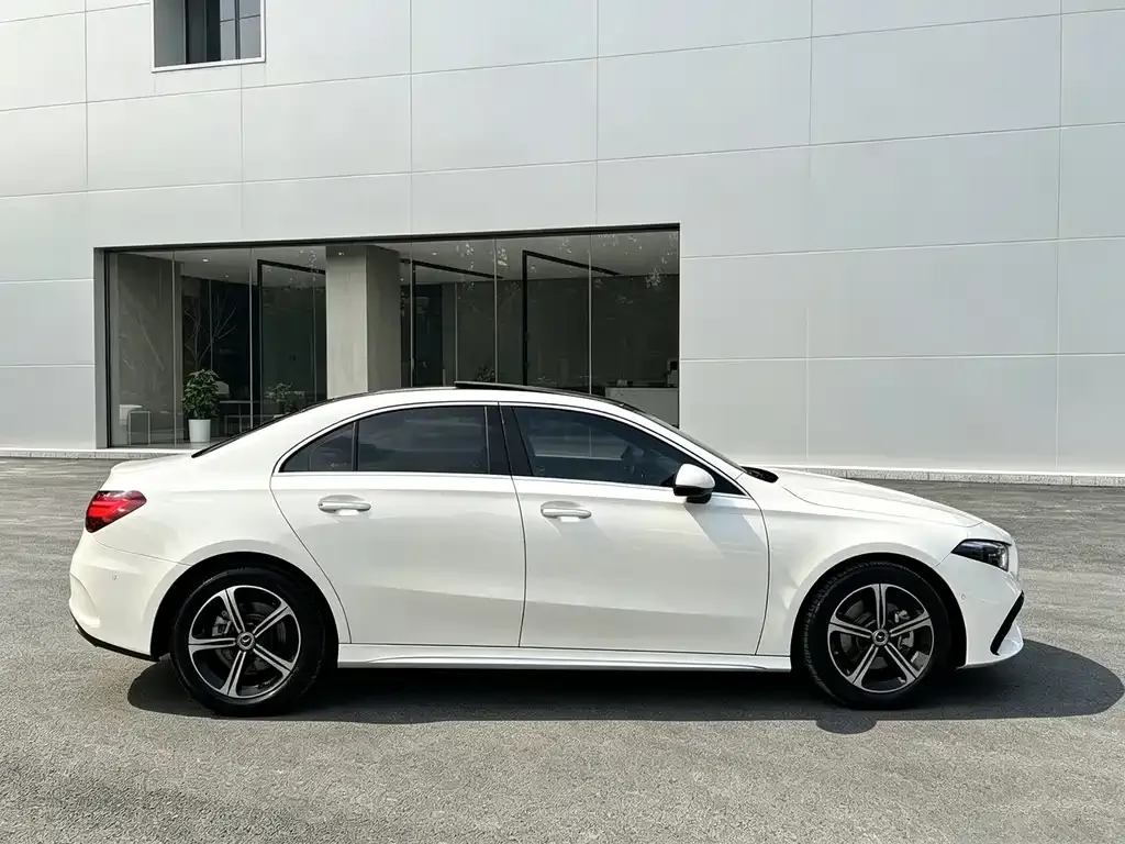 Mercedes-Benz A-Class — фото 7