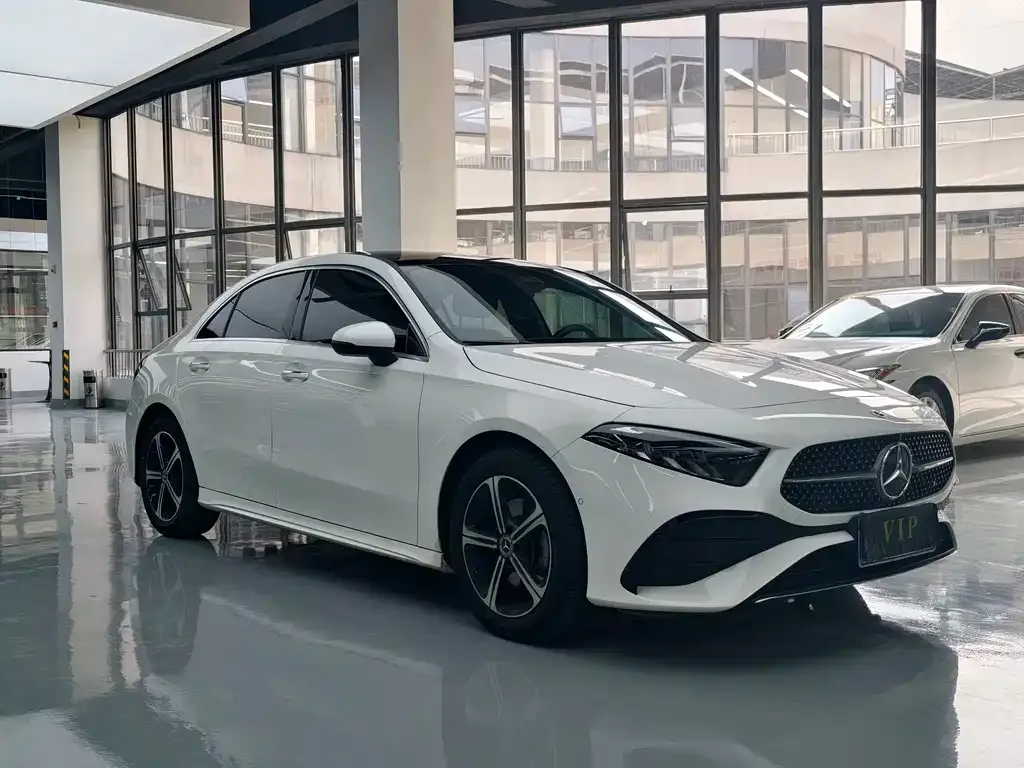 Mercedes-Benz A-Class — фото 9