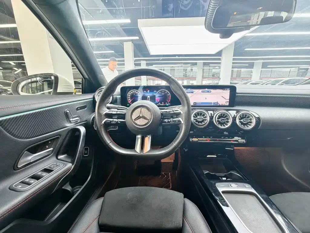 Mercedes-Benz A-Class — фото 10