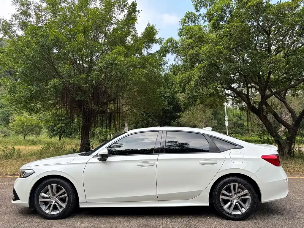 Honda Civic — фото 10