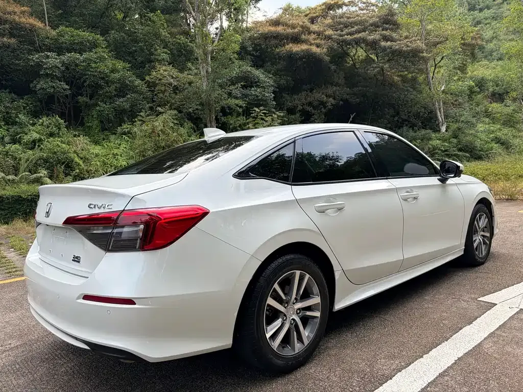 Honda Civic — фото 2