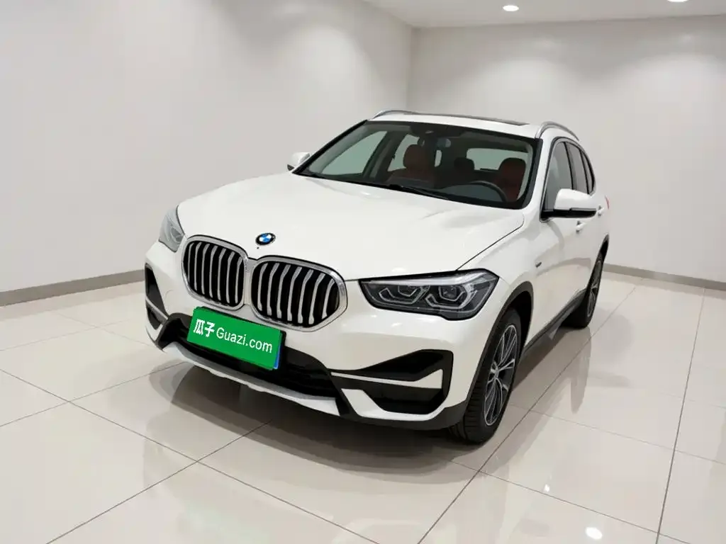 BMW X1 — фото 1