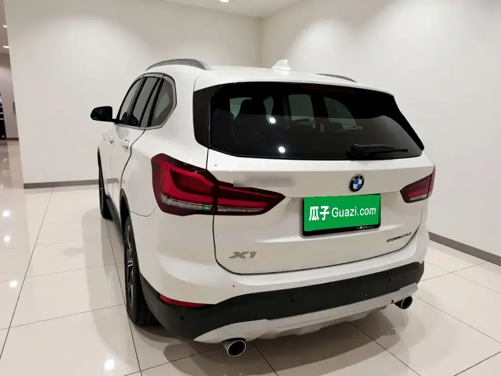 BMW X1 — фото 5