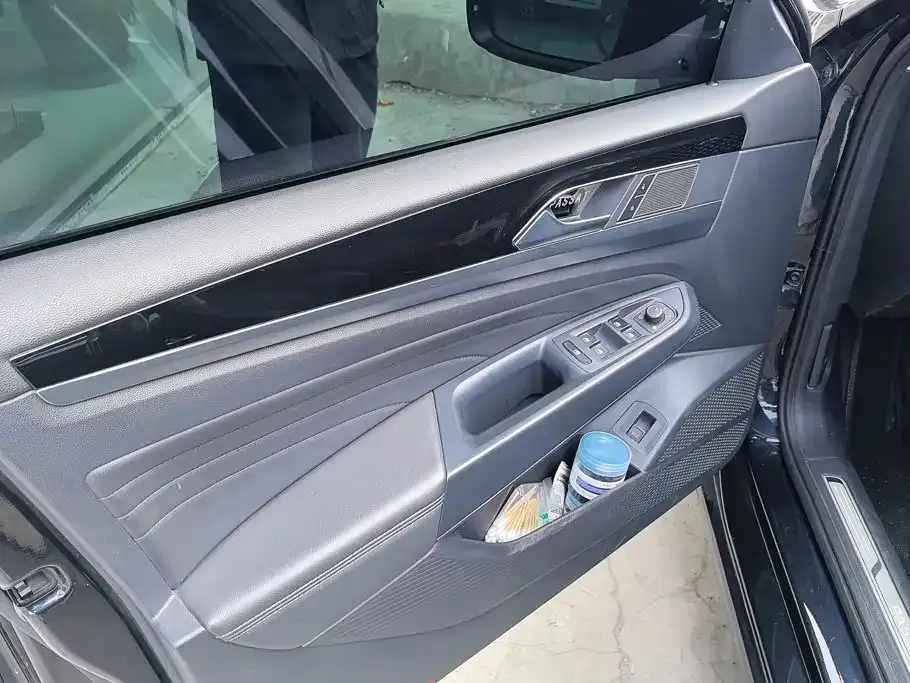 Volkswagen Passat — фото 6