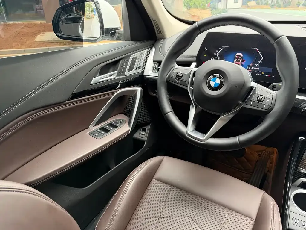 BMW X1 — фото 10