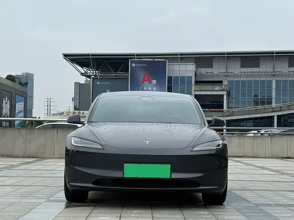 Tesla Model 3 — фото 7