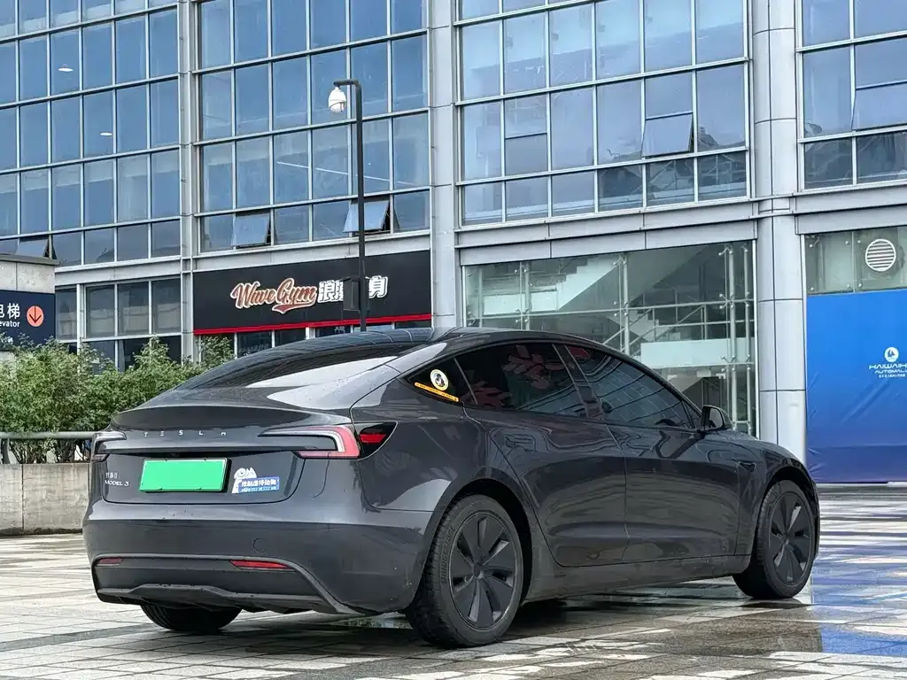 Tesla Model 3 — фото 6