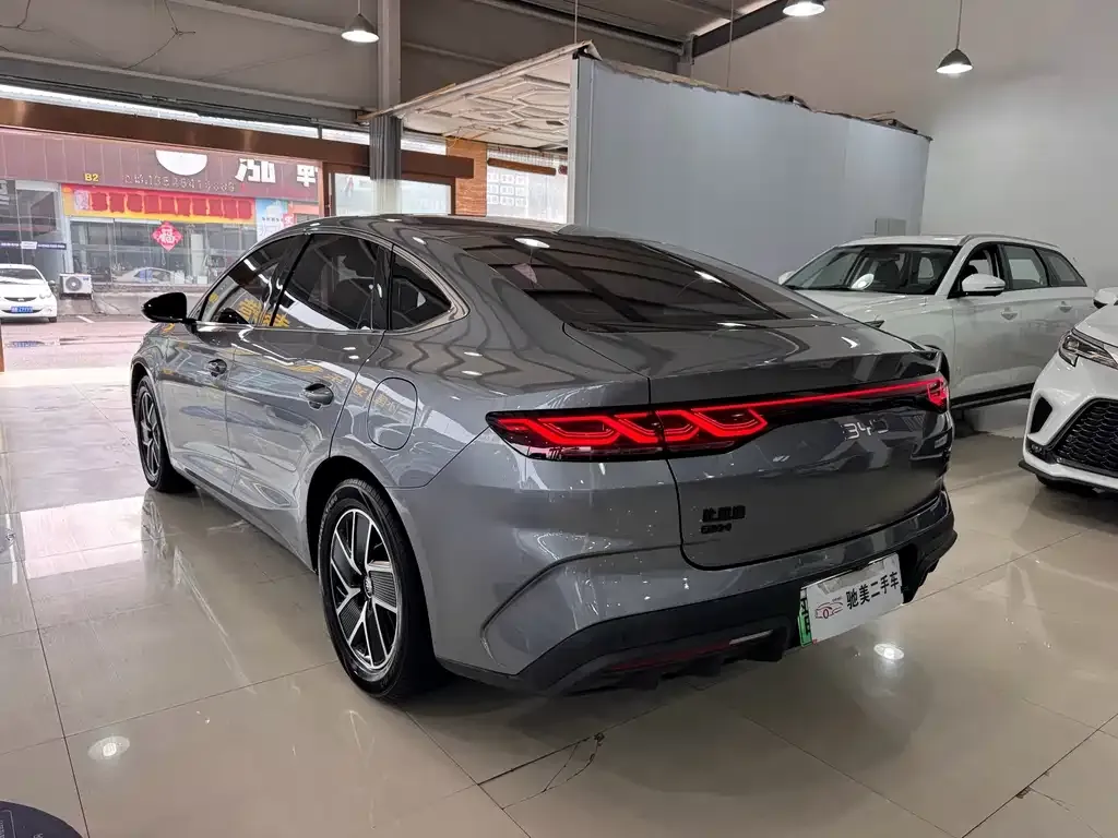 BYD Qin L — фото 9