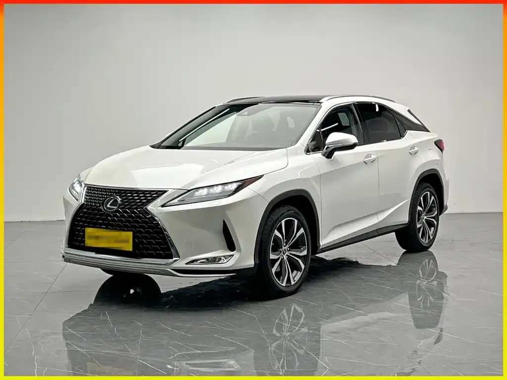 Lexus RX — фото 1