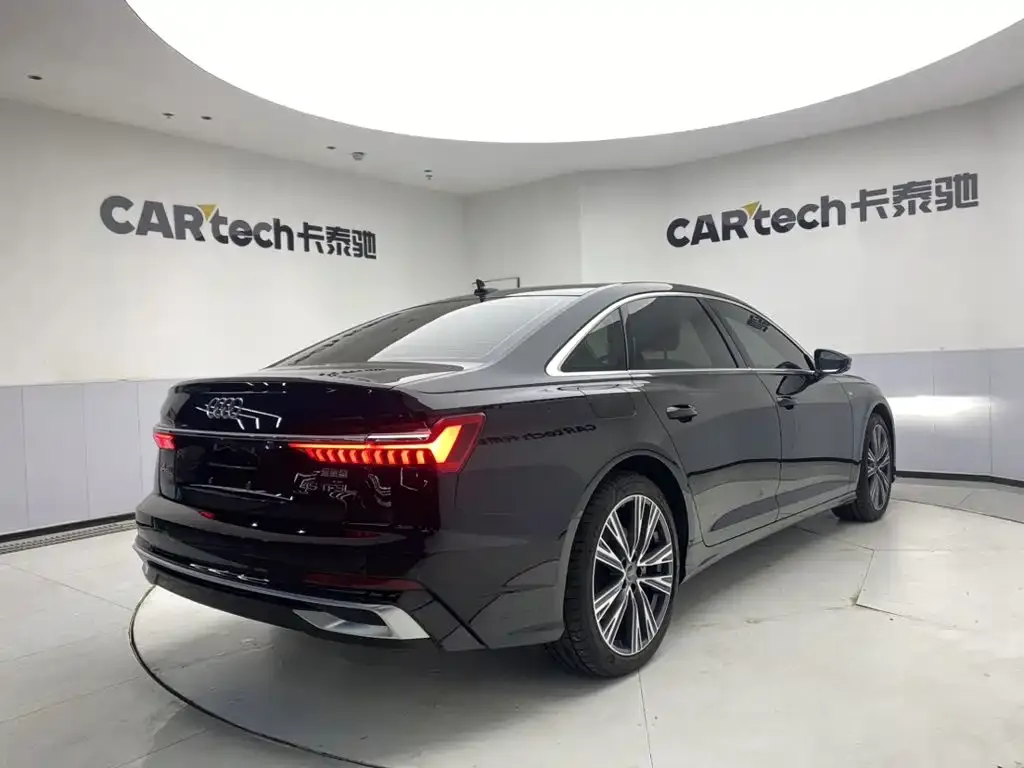 Audi A6L — фото 2
