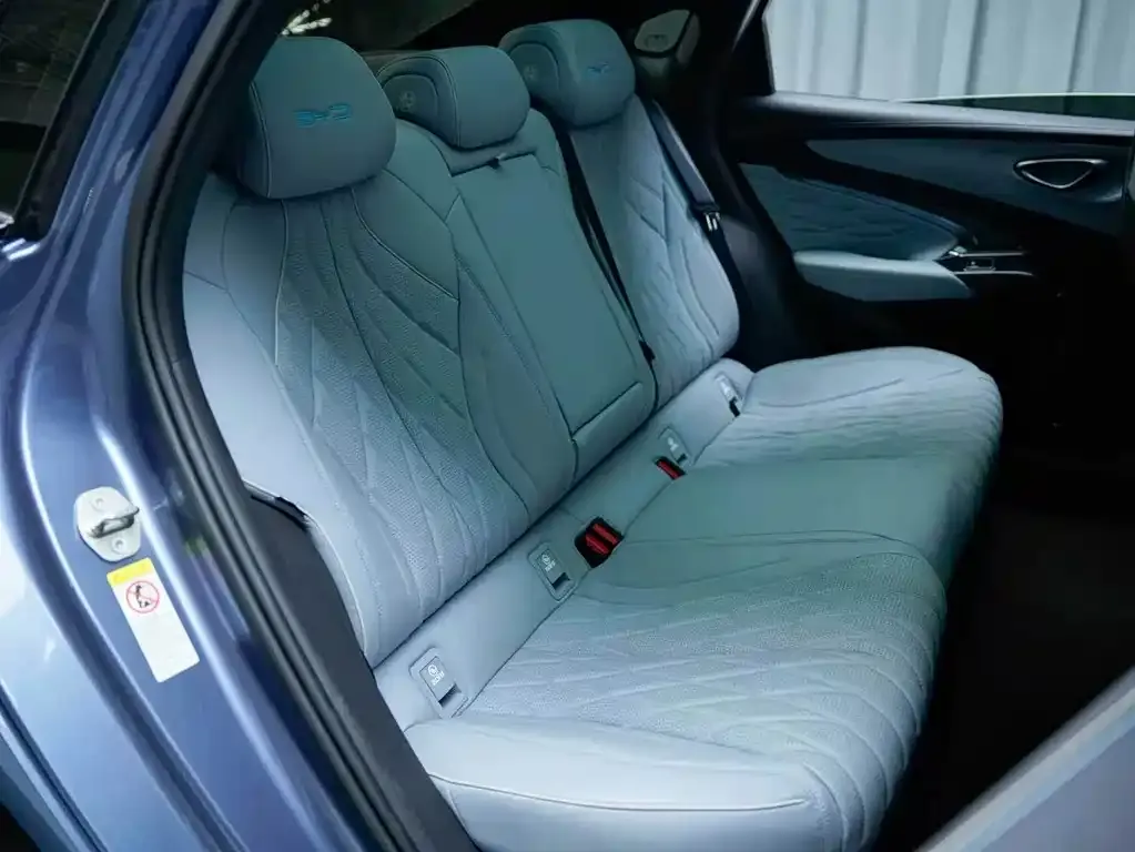 BYD Seal — фото 7