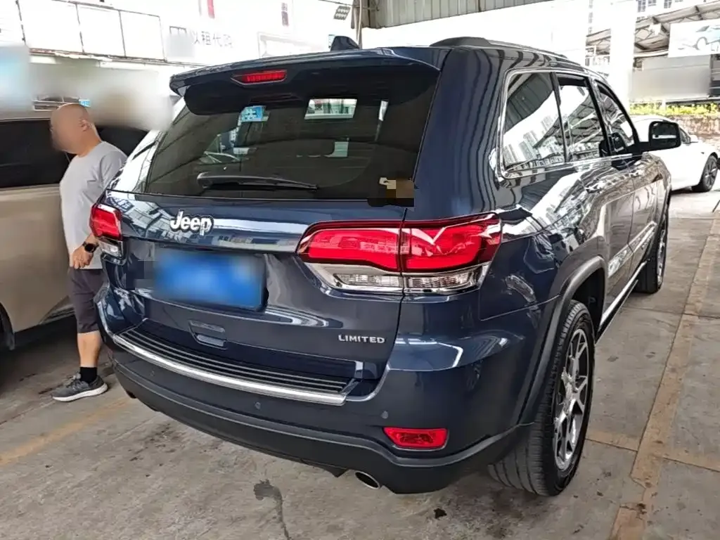 Jeep Grand Cherokee (Import) — фото 10