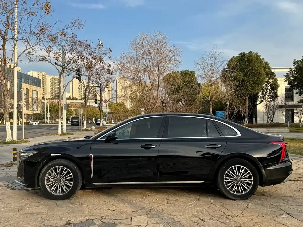 Hongqi H5 — фото 9