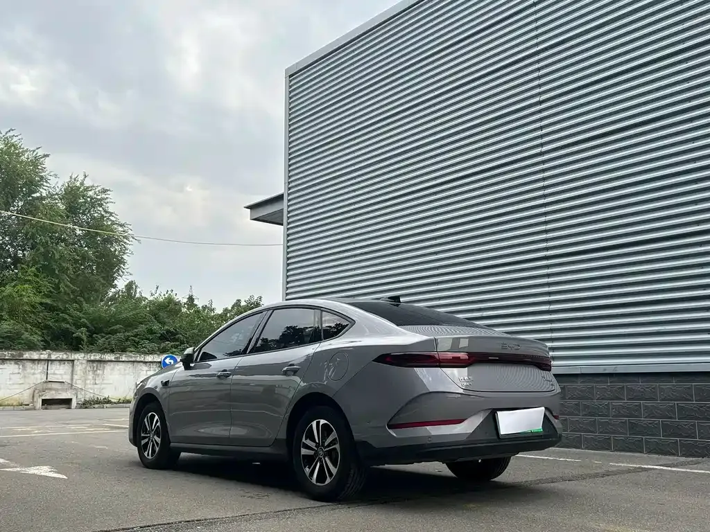 BYD Qin PLUS — фото 9