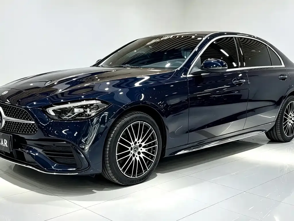 Mercedes-Benz C-Class — фото 1