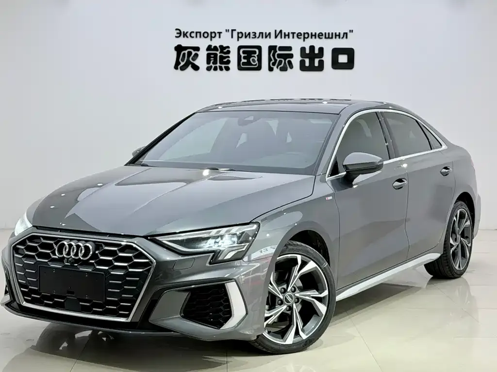 Audi A3 — фото 1