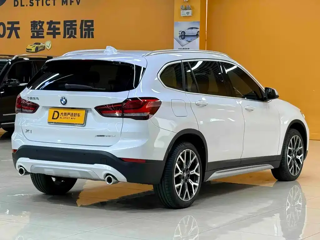 BMW X1 — фото 5