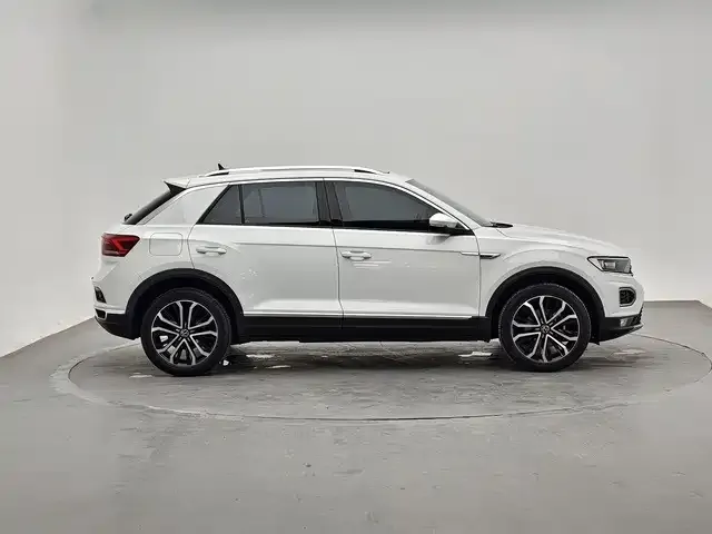 Volkswagen T-Roc — фото 3