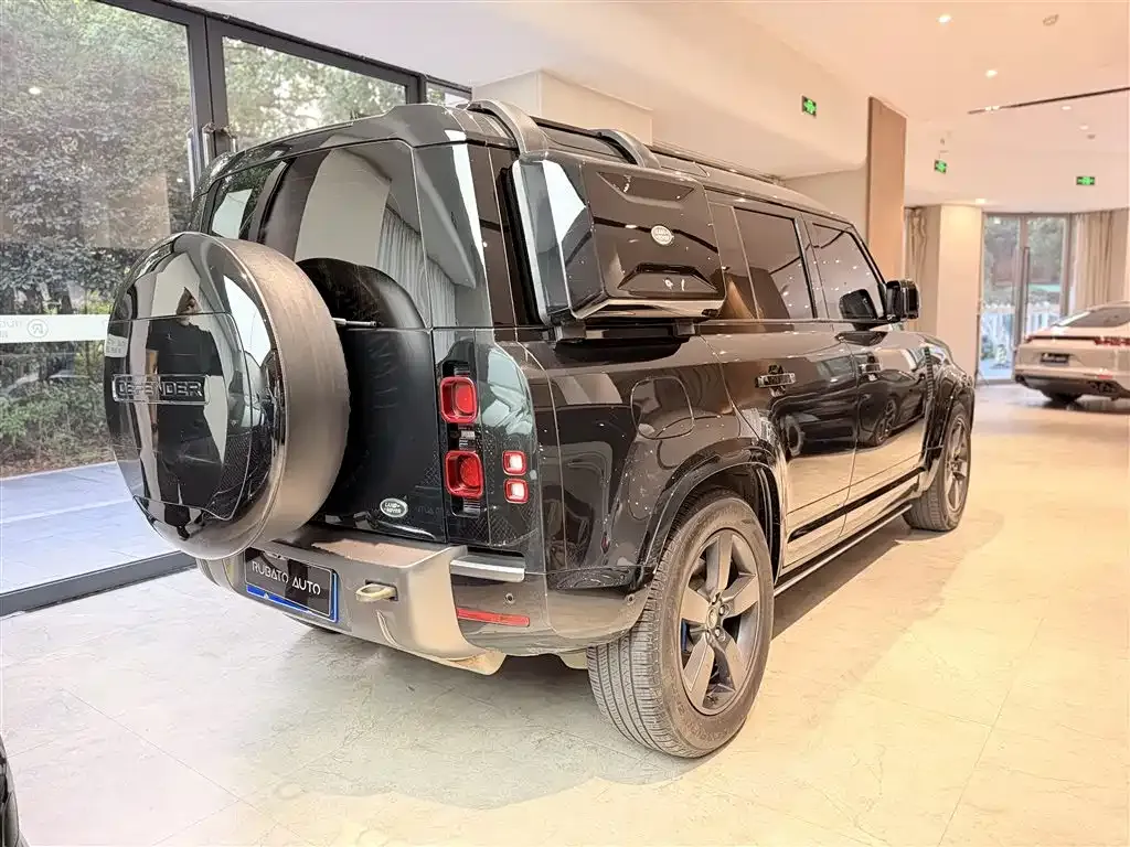 Land Rover Defender — фото 4