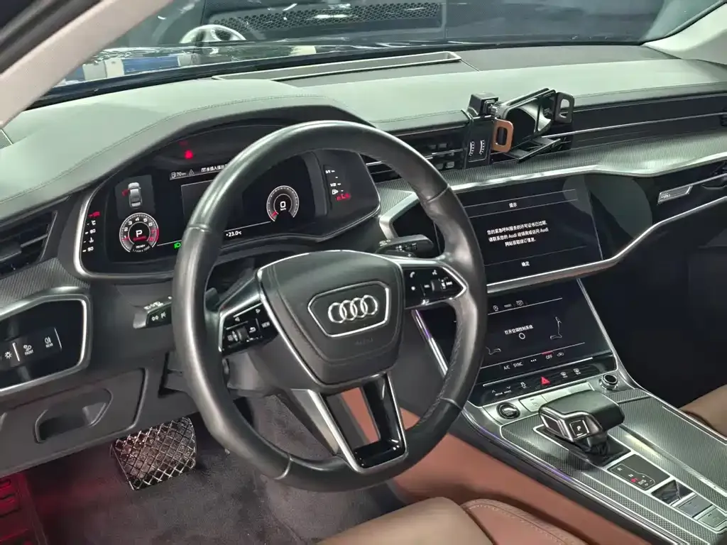 Audi A6L — фото 9