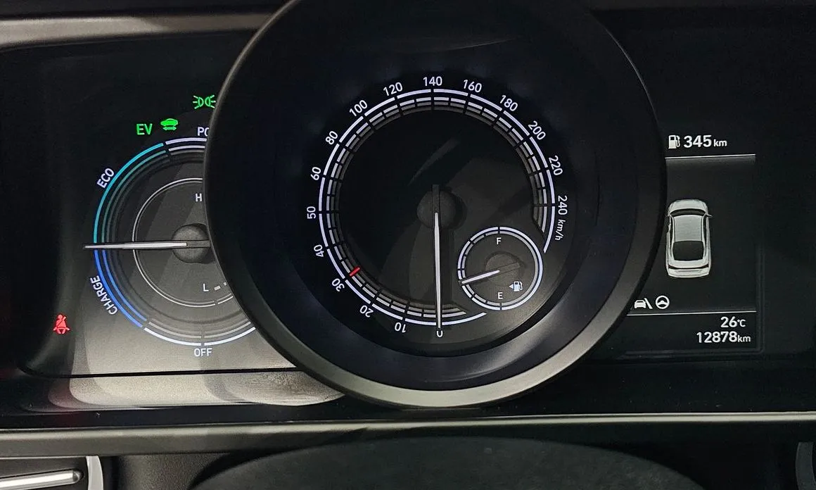 Hyundai AVANTE — фото 9