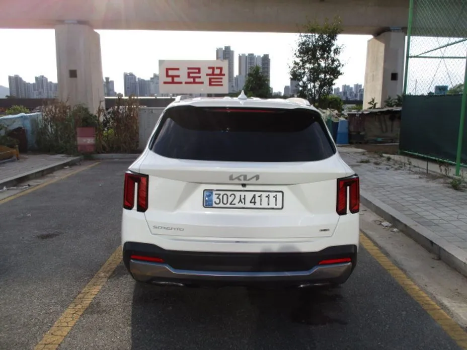 Kia Sorento — фото 9