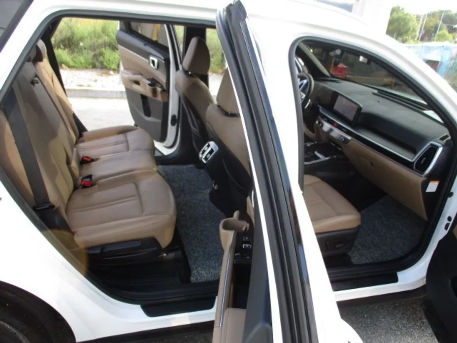 Kia Sorento — фото 6