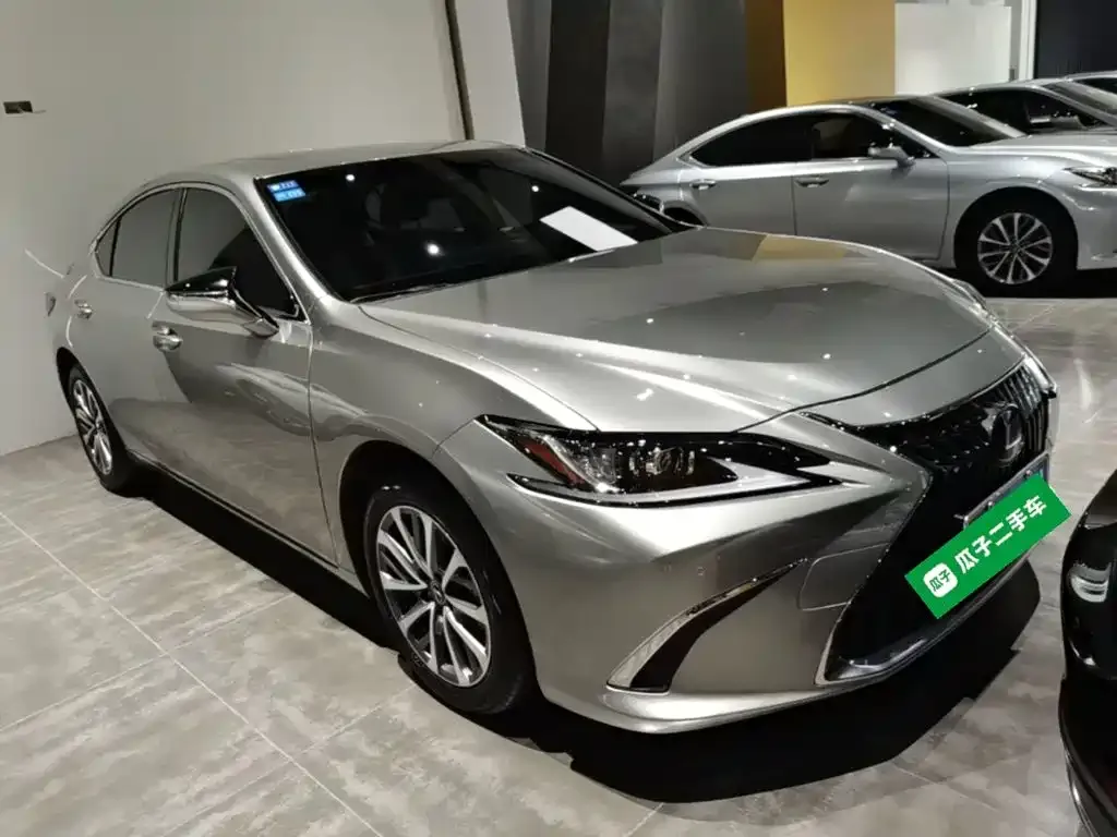 Lexus ES — фото 2