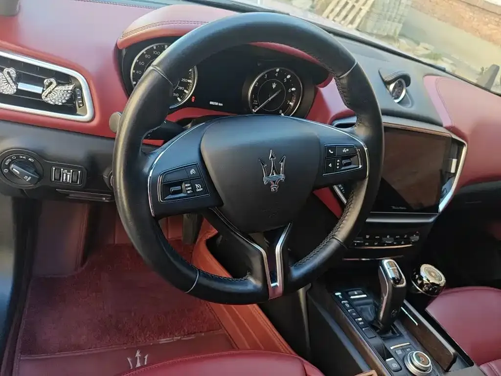 Maserati Ghibli — фото 7