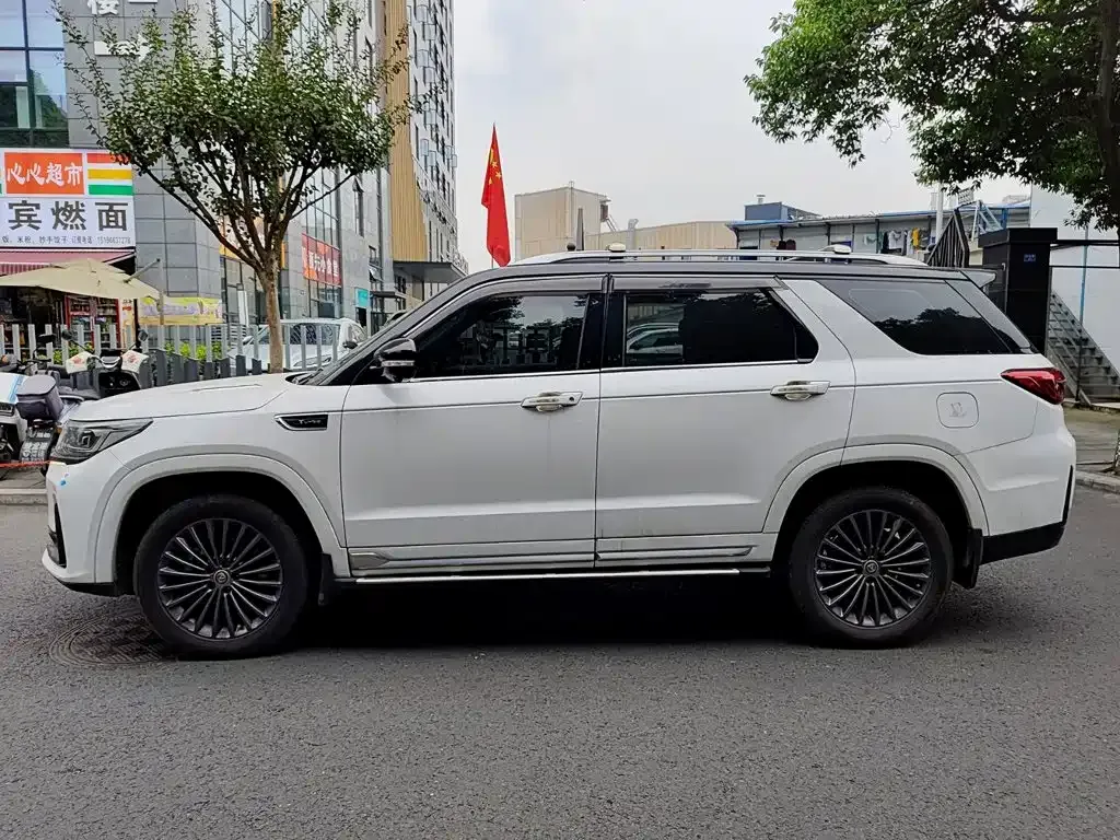 Changan CS95 — фото 10