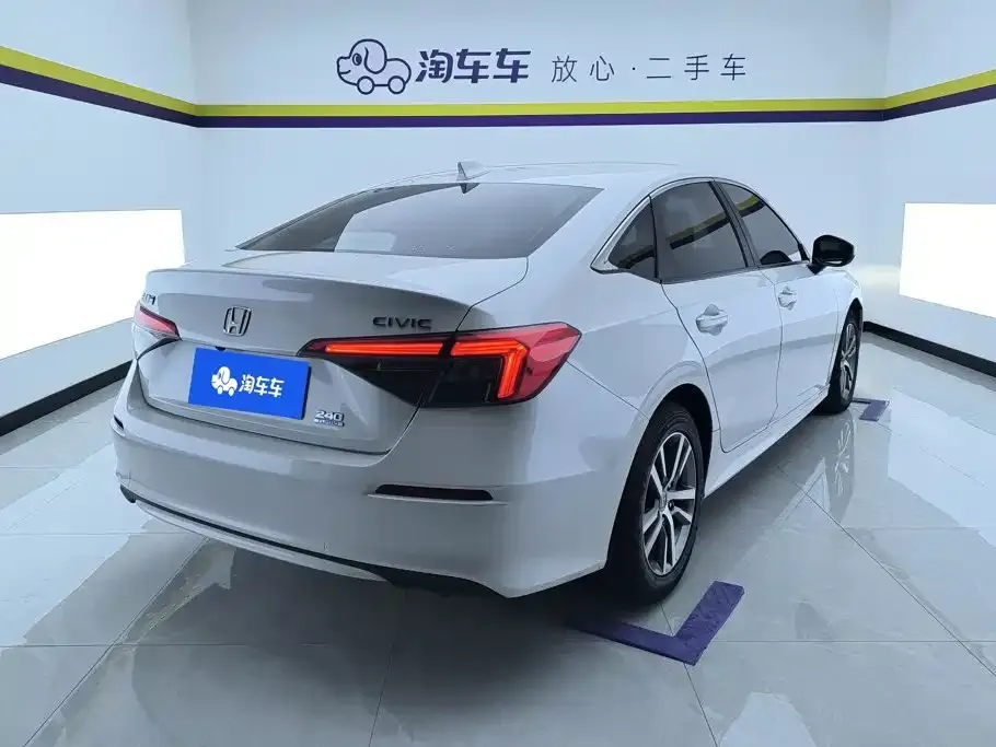 Honda Civic — фото 3
