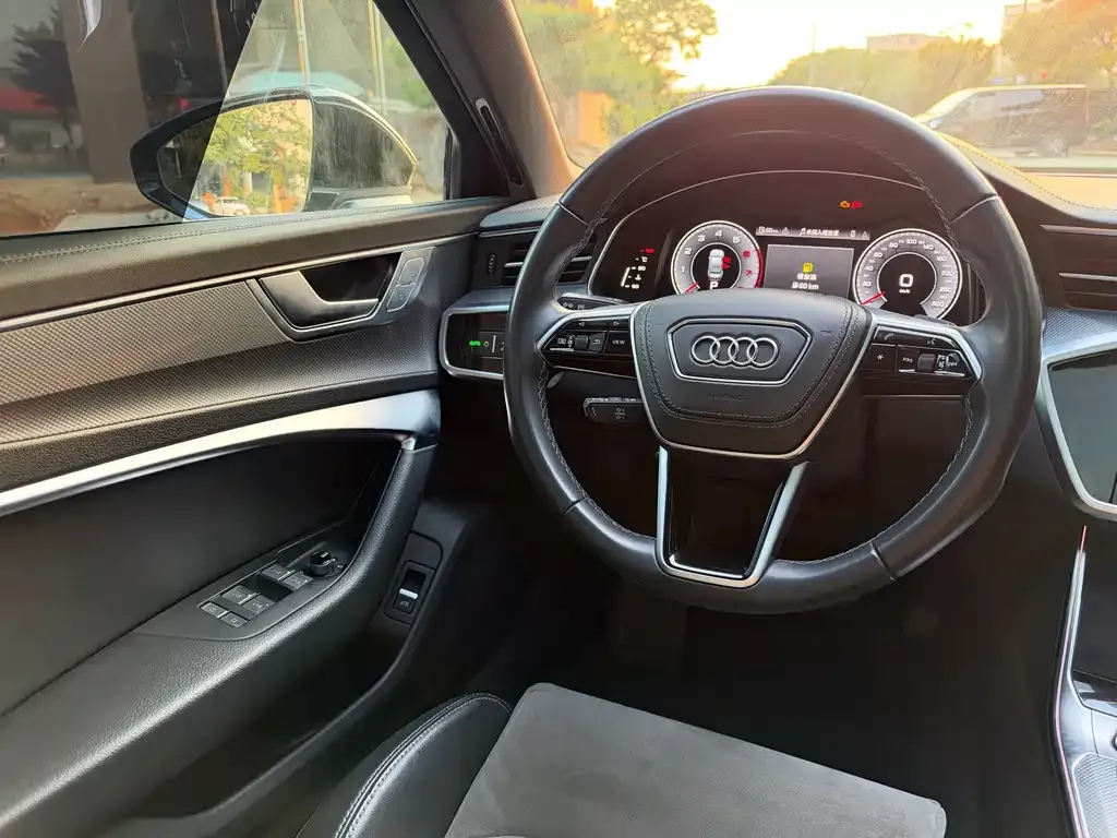 Audi A6L — фото 2