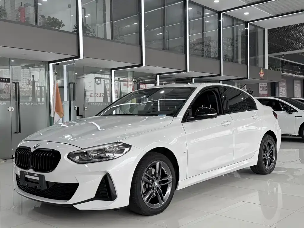 BMW 1 Series — фото 1