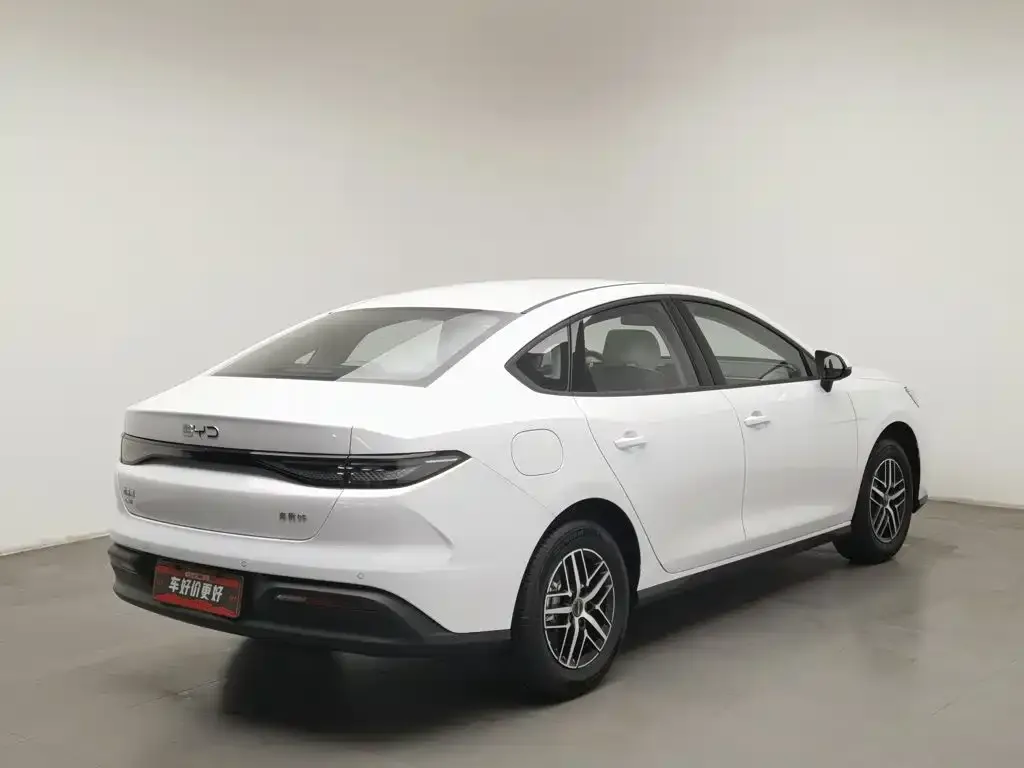 BYD Seal 05 DM-i — фото 3