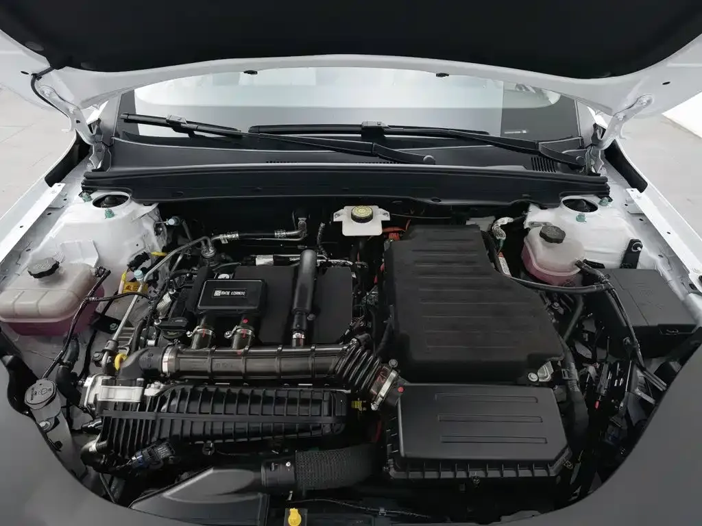 BYD Seal 05 DM-i — фото 9