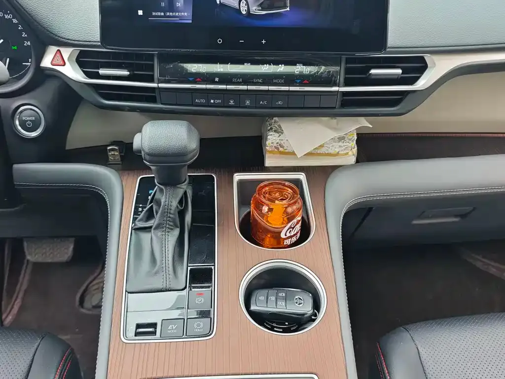 Toyota Sienna — фото 4