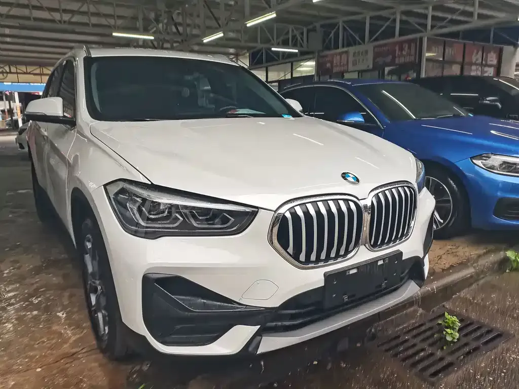 BMW X1 — фото 8