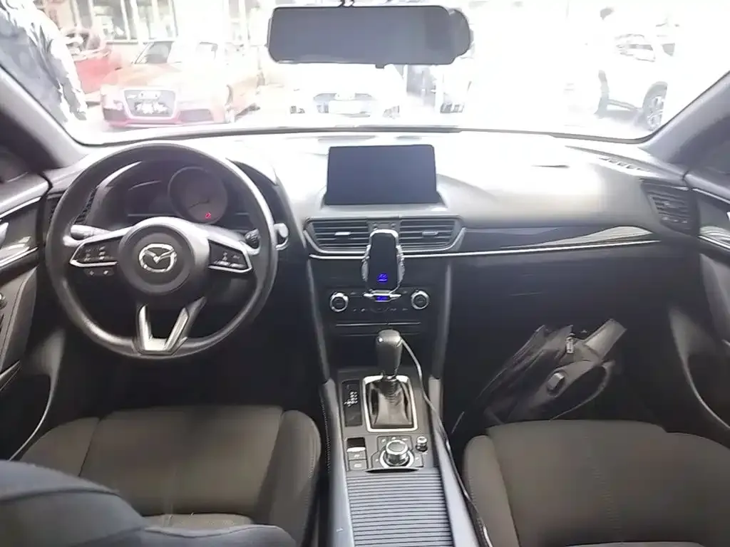 Mazda CX-4 — фото 9