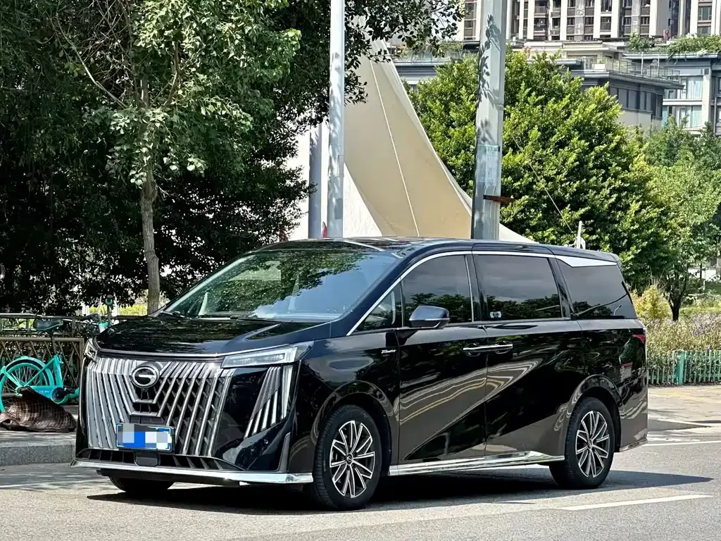 GAC Motor Trumpchi M8 — фото 1