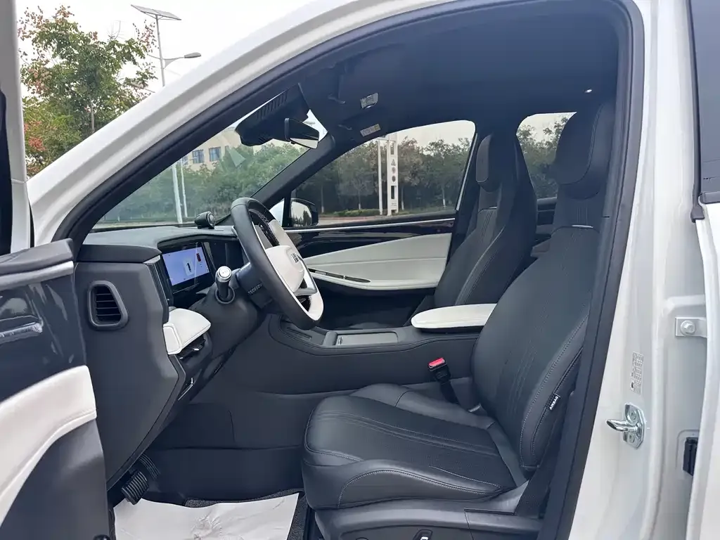 Geely Galaxy L7 — фото 10