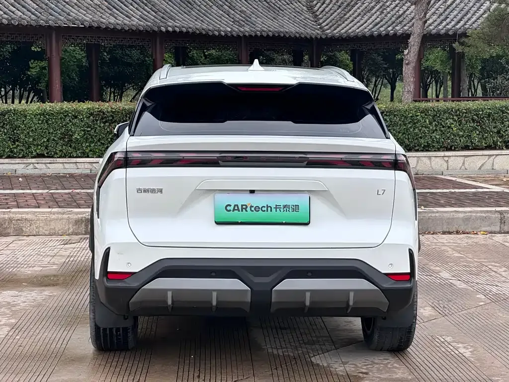 Geely Galaxy L7 — фото 9