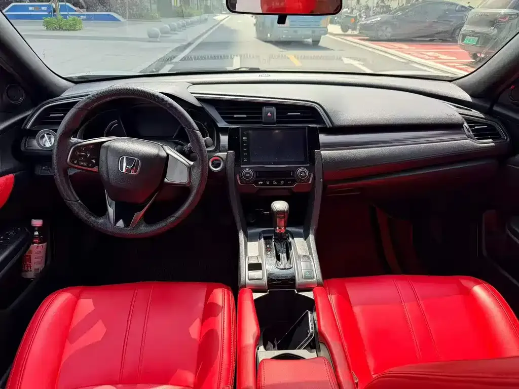 Honda Civic — фото 4