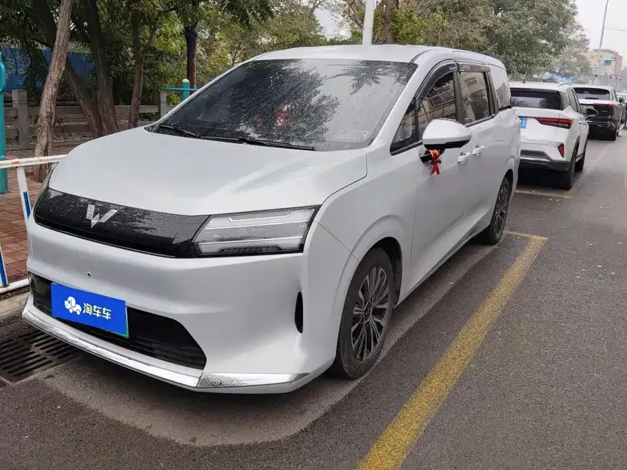 Wuling Xingguang 730 New Energy — фото 1