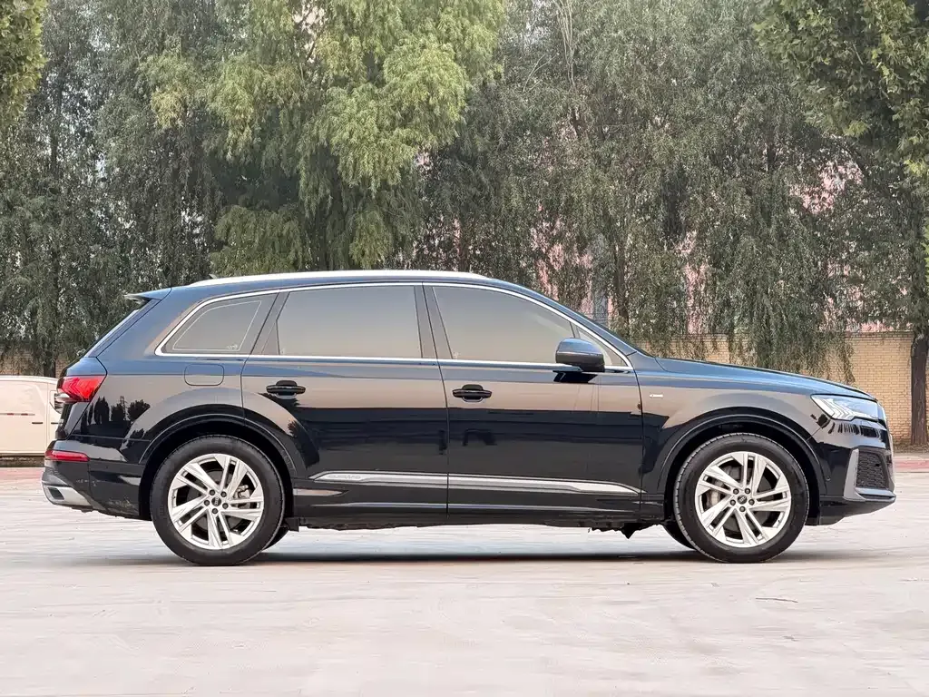 Audi Q7 — фото 7