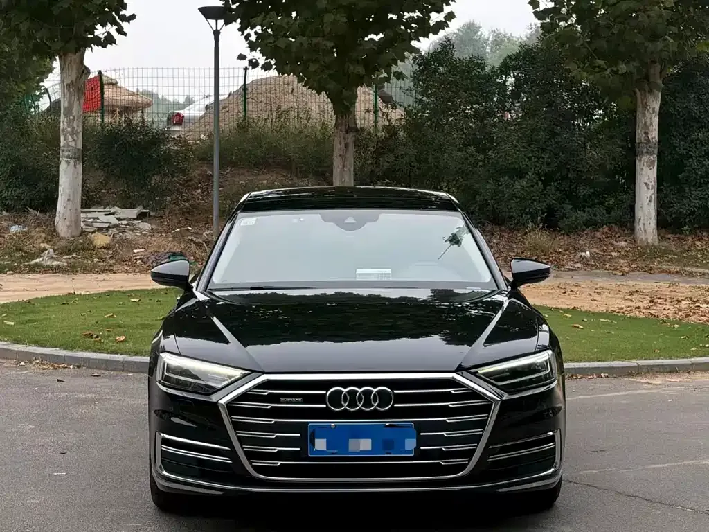 Audi A8 — фото 9