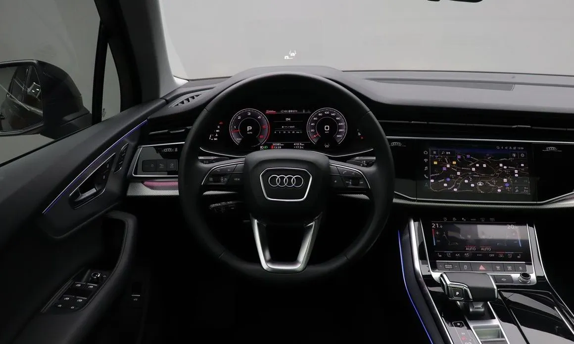 Audi Q7 — фото 10