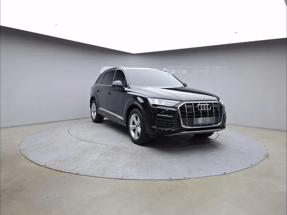 Audi Q7 — фото 8